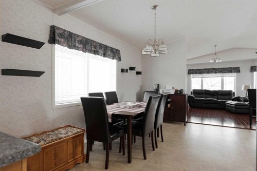 157 Ash Way, Fort Mcmurray, AB - Indoor Photo Showing Dining Room