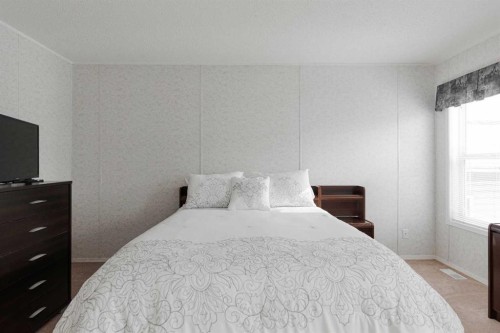 157 Ash Way, Fort Mcmurray, AB - Indoor Photo Showing Bedroom