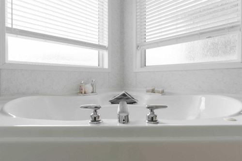 157 Ash Way, Fort Mcmurray, AB - Indoor Photo Showing Bathroom