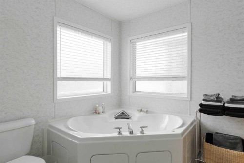 157 Ash Way, Fort Mcmurray, AB - Indoor Photo Showing Bathroom