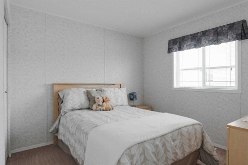 157 Ash Way, Fort Mcmurray, AB - Indoor Photo Showing Bedroom