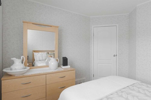 157 Ash Way, Fort Mcmurray, AB - Indoor Photo Showing Bedroom