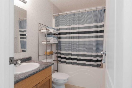 157 Ash Way, Fort Mcmurray, AB - Indoor Photo Showing Bathroom