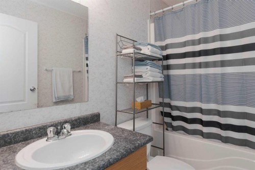 157 Ash Way, Fort Mcmurray, AB - Indoor Photo Showing Bathroom