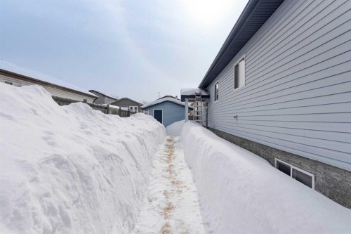 157 Ash Way, Fort Mcmurray, AB - Outdoor With Exterior