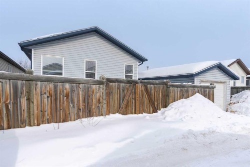 157 Ash Way, Fort Mcmurray, AB - Outdoor With Exterior