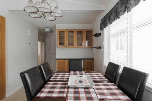 157 Ash Way, Fort Mcmurray, AB - Indoor Photo Showing Dining Room