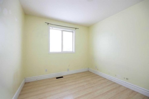 101 Black Bear Crescent, Fort Mcmurray, AB - Indoor Photo Showing Other Room