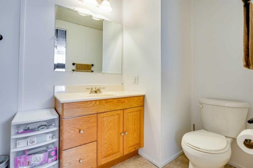 101 Clausen Crescent, Fort Mcmurray, AB - Indoor Photo Showing Bathroom