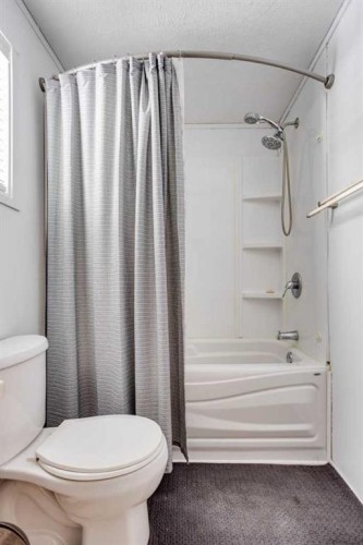 101 Clausen Crescent, Fort Mcmurray, AB - Indoor Photo Showing Bathroom