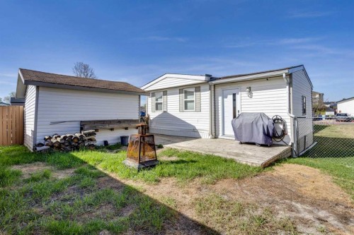 101 Clausen Crescent, Fort Mcmurray, AB - Outdoor With Exterior