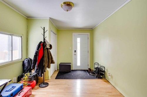 101 Clausen Crescent, Fort Mcmurray, AB - Indoor Photo Showing Other Room