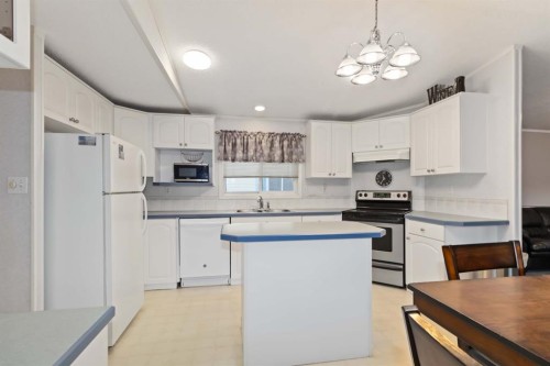 210 Grant Way, Fort Mcmurray, AB - Indoor Photo Showing Kitchen With Double Sink