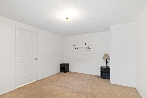 210 Grant Way, Fort Mcmurray, AB - Indoor Photo Showing Other Room