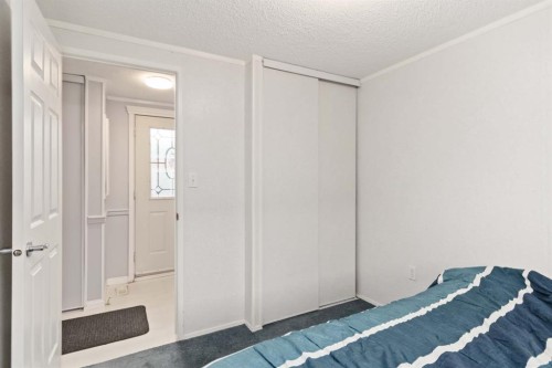 210 Grant Way, Fort Mcmurray, AB - Indoor Photo Showing Bedroom