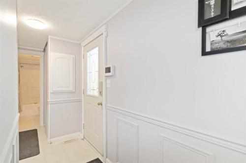 210 Grant Way, Fort Mcmurray, AB - Indoor Photo Showing Other Room