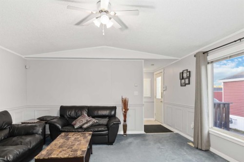 210 Grant Way, Fort Mcmurray, AB - Indoor Photo Showing Other Room