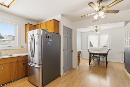 66 Centennial Drive, Fort Mcmurray, AB - Indoor Photo Showing Kitchen