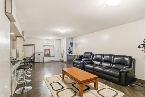 66 Centennial Drive, Fort Mcmurray, AB - Indoor Photo Showing Living Room