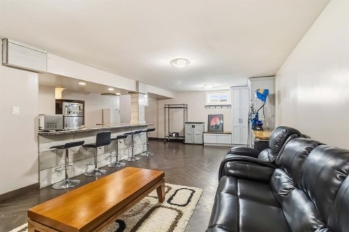 66 Centennial Drive, Fort Mcmurray, AB - Indoor Photo Showing Living Room