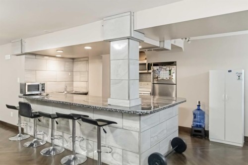 66 Centennial Drive, Fort Mcmurray, AB - Indoor Photo Showing Kitchen