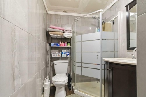 66 Centennial Drive, Fort Mcmurray, AB - Indoor Photo Showing Bathroom