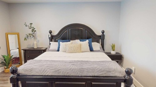 101 Ryan Lane, Fort Mcmurray, AB - Indoor Photo Showing Bedroom