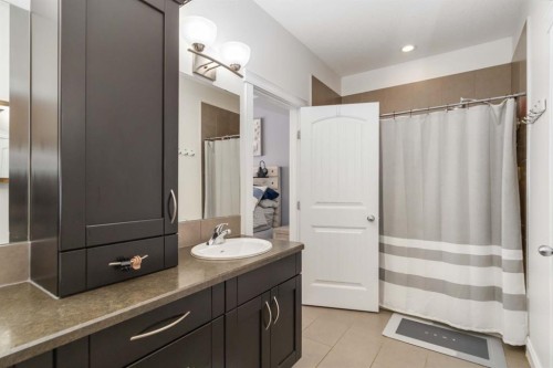 495 Killdeer Way, Fort Mcmurray, AB - Indoor Photo Showing Bathroom