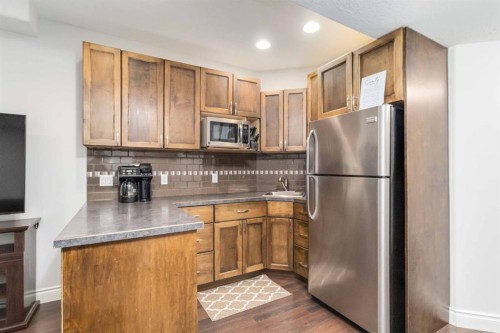 495 Killdeer Way, Fort Mcmurray, AB - Indoor Photo Showing Kitchen With Stainless Steel Kitchen
