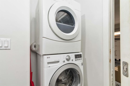 495 Killdeer Way, Fort Mcmurray, AB - Indoor Photo Showing Laundry Room