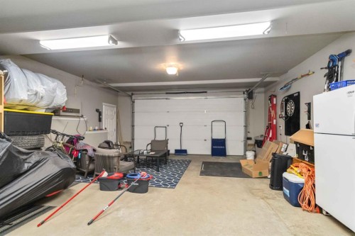 495 Killdeer Way, Fort Mcmurray, AB - Indoor Photo Showing Garage