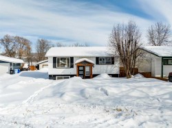 106 Hill Drive Fort Mcmurray, AB T9H 2B5