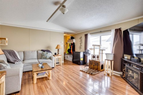 285 Grenfell Crescent, Fort Mcmurray, AB - Indoor Photo Showing Living Room