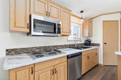271 Cree Road, Fort Mcmurray, AB - Indoor Photo Showing Kitchen With Double Sink
