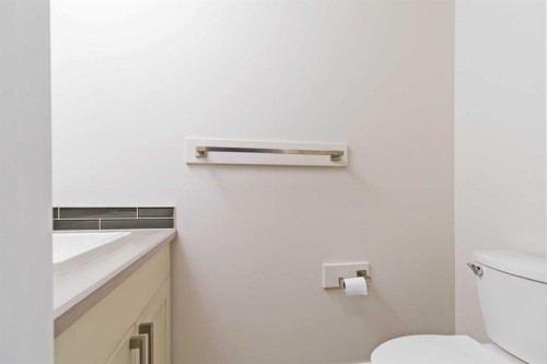 165 Collicott Drive, Fort Mcmurray, AB - Indoor Photo Showing Bathroom