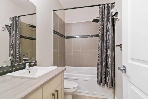 165 Collicott Drive, Fort Mcmurray, AB - Indoor Photo Showing Bathroom