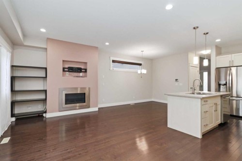 165 Collicott Drive, Fort Mcmurray, AB - Indoor Photo Showing Kitchen With Stainless Steel Kitchen With Upgraded Kitchen