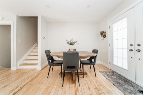 101 Deep Road, Fort Mcmurray, AB - Indoor Photo Showing Dining Room