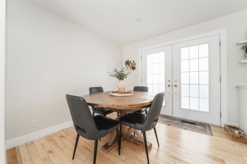 101 Deep Road, Fort Mcmurray, AB - Indoor Photo Showing Dining Room