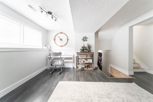 101 Deep Road, Fort Mcmurray, AB - Indoor Photo Showing Other Room