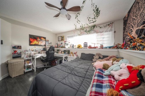 101 Deep Road, Fort Mcmurray, AB - Indoor Photo Showing Bedroom
