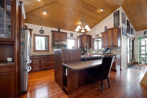 200 Weiss Drive, Saprae Creek, AB - Indoor
