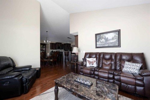 176 Huberman Way, Fort Mcmurray, AB - Indoor Photo Showing Living Room