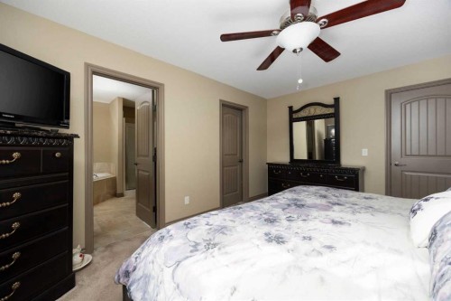 176 Huberman Way, Fort Mcmurray, AB - Indoor Photo Showing Bedroom