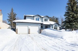 113 Silverdale Garden Fort Mcmurray, AB T9H 3S6