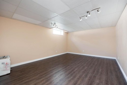 293 Grenfell Crescent, Fort Mcmurray, AB - Indoor Photo Showing Other Room