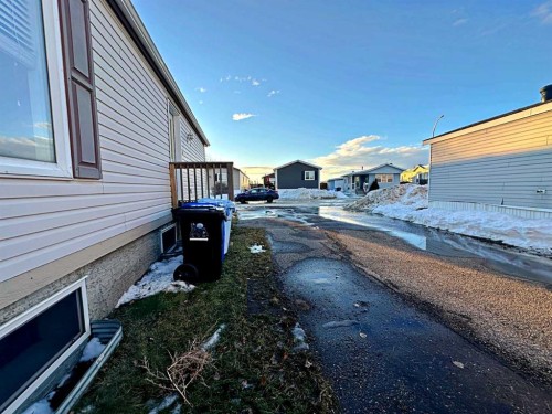 293 Grenfell Crescent, Fort Mcmurray, AB - Outdoor With Exterior