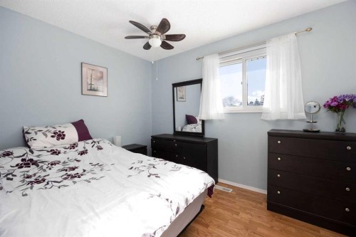 185 Sitka Drive, Fort Mcmurray, AB - Indoor Photo Showing Bedroom