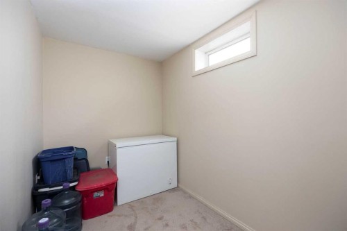185 Sitka Drive, Fort Mcmurray, AB - Indoor Photo Showing Other Room