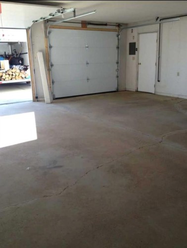 185 Sitka Drive, Fort Mcmurray, AB - Indoor Photo Showing Garage